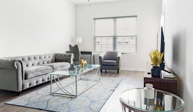 Landing | Incredible 2BD, Gym, Pool