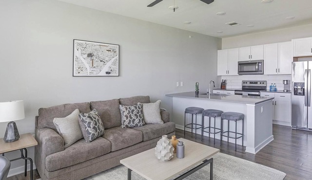 Landing | Modern 1BD, Pool, Gym