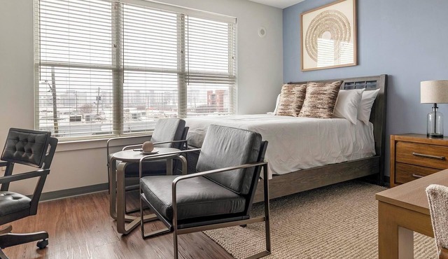 Landing | Spectacular Studio, Yoga Studio, Pool