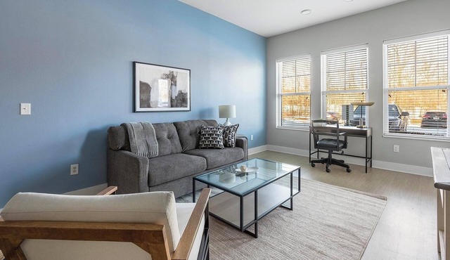 Landing | Spectacular 2BD, Courtyard, Gym