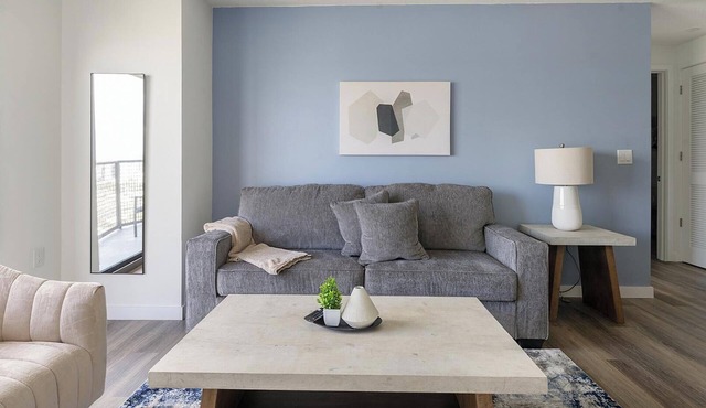Landing | Stunning 2BD, Pool