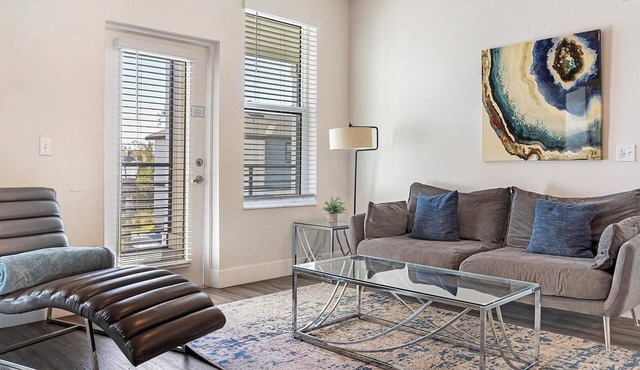 Landing | Stylish 2BD, Clubhouse, Pool