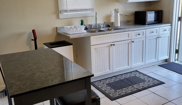 Large 1 Bed Apt,Private,Clean,Near Casino,Ind Park,Rivers,All new remodel.