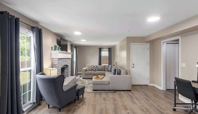 Large Home Great for Families Sleeps 12