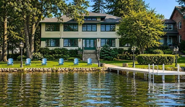 Large Lakefront Retreat on Pistakee Lake - 6BR/3.5BA