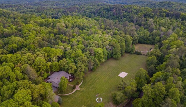 Laughing Bear Lodge 10k sqft On Trout Stream