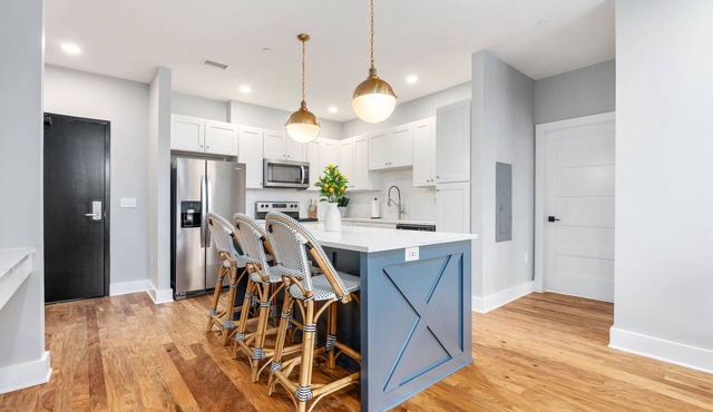 Lavish Apartment over Target in Downtown Auburn - 205