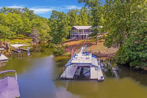 Lazy Daze - Located Conveniently Near Duncan Bridge Marina