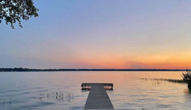 "Lost Crab", beautiful 3BR, big yard, private dock