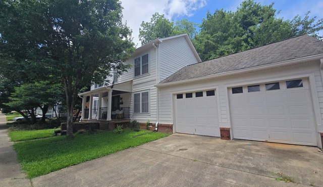 Lovely 3-BR 2.5 Bath Artist's Home in Walkable Intown Atlanta Neighborhood
