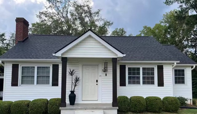 Lovely house with AC in charming Due West