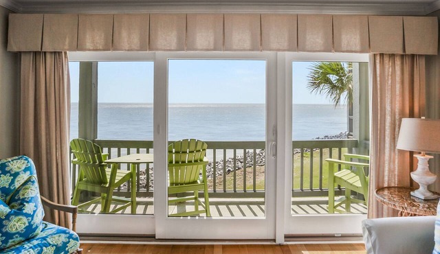 Luxurious Ocean front, 3 bedroom, elevator, private pool, amenity cards avail.