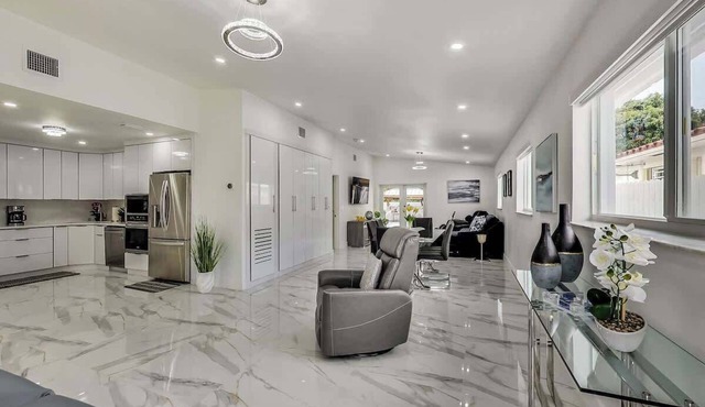 Luxurious Tropical Private Oasis by Mia Airport
