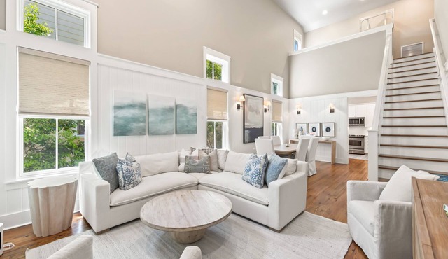 Luxurious WaterColor House Minutes From Seaside and the Beach!