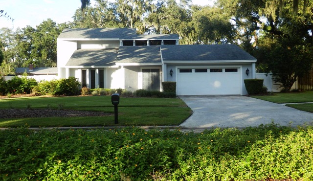 Luxury 3 BR 2 1/2 Bath pool home in South Lakeland Sleeps 7 ideally located