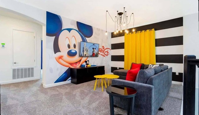 Luxury 5Bd Villa w Pool Game Room Mins to Disney