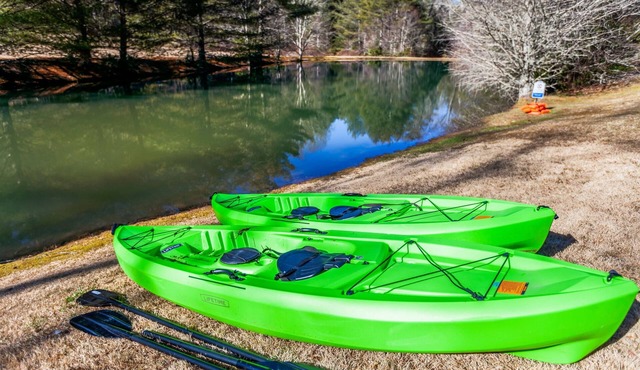 Luxury Cabins Hot Tub, Trails, 2 Ponds & Waterfall