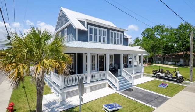 Luxury Coastal Retreat | Sleeps 8 | Private Pool | Walk to the Beach!