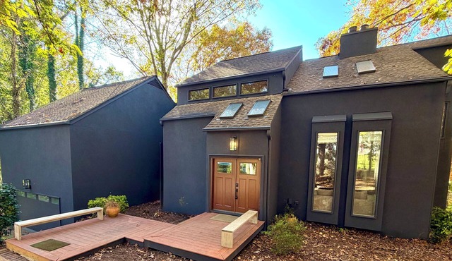 Luxury Estate w pool 7 bedrooms ping pong Billards near Buckhead