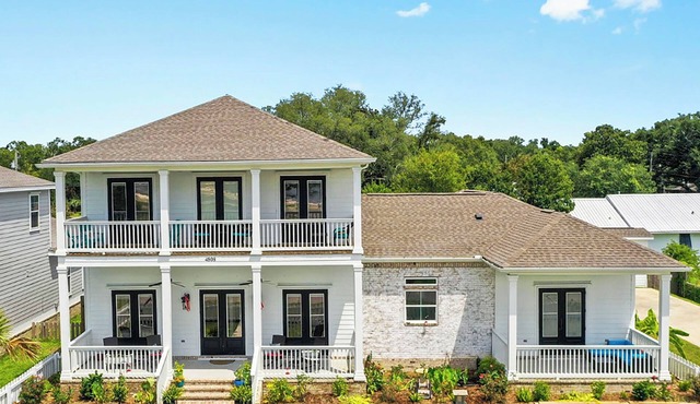 Luxury Home/Beach Views & Pool/EV Charger