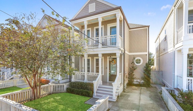 Luxury home near everything!