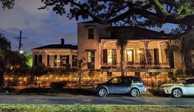 Luxury Mansion Next To French Quarter