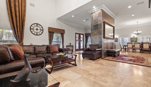 Luxury Mason Villa Tampa Bay
