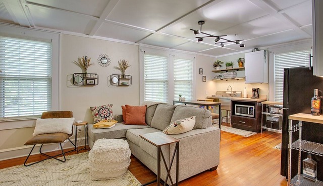Luxury Oasis near FSU w/King bed