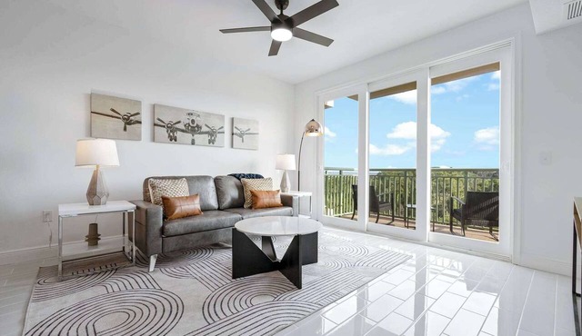 Luxury River Front Secluded Condo w Resort Amenities