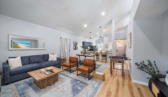 Luxury-Sietsa Key Beach Home Away from Home