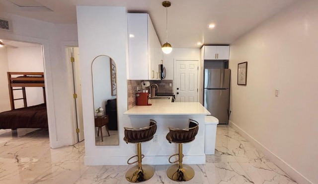 Luxury-Style Miami Suites - Spacious & Central