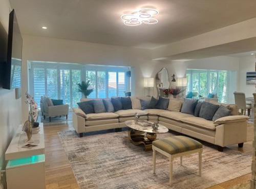 Luxury Waterfront Villa - Pool, Dock, Game Room etc