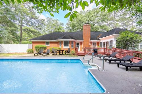 Market District Pool House
