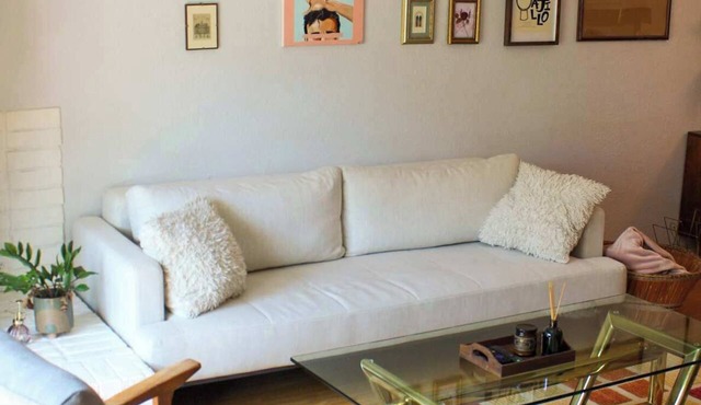 Mid-Century Modern Flat near Downtown