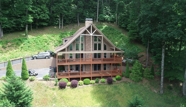 Million Dollar Sunset Views on Mountain, Hot Tub, Fire Table, Fire Pit,Game Room