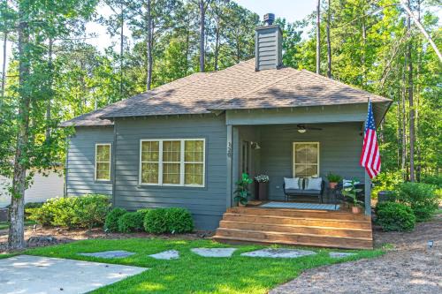 Modern 3BR 2BA Lake Martin Access Near Auburn