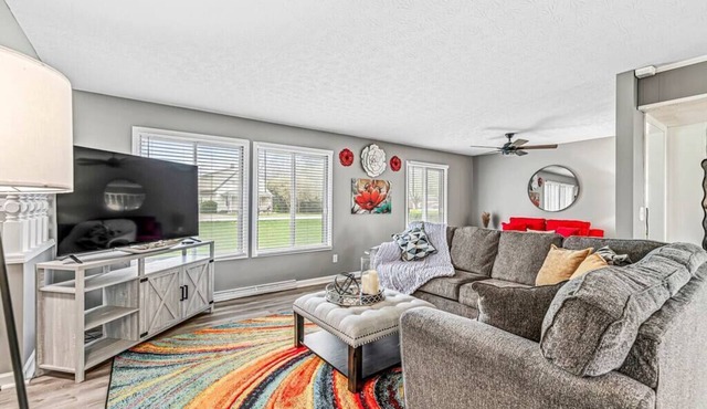 Modern and Private Home in Indy!