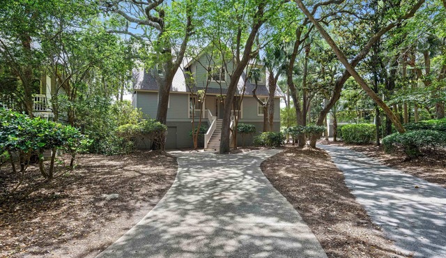 Modern Home in Vanderhorst- POPULAR Area with Community Pool Access!