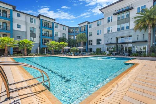 Modern Luxury Apt Near St Pete downtown Beaches