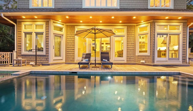 Modern Luxury in Kiawah: Walk To Beach, Private Pool And Hot Tub!