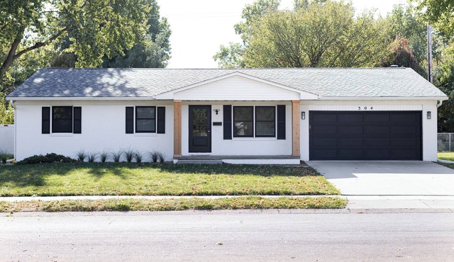 Modern mid-century home in quiet subdivision off bike trail & close to amenities