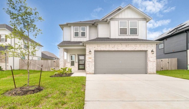 Modern & Spacious 4-Bedroom Home in Rosenberg, TX