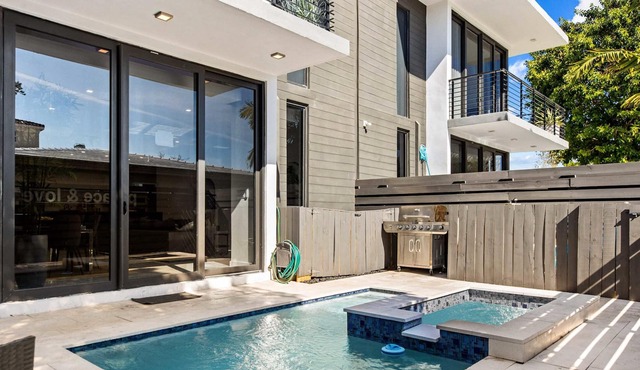 Modern Two-Story Home| Coral Estate by Rove Travel