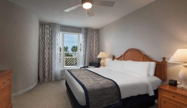 Monarch at Sea Pines, 2-bedroom condo in Hilton Head Island, WiFi, fitness room