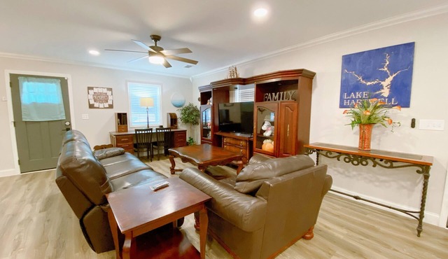 monthly 40% discount, hartwell lake side home & pet