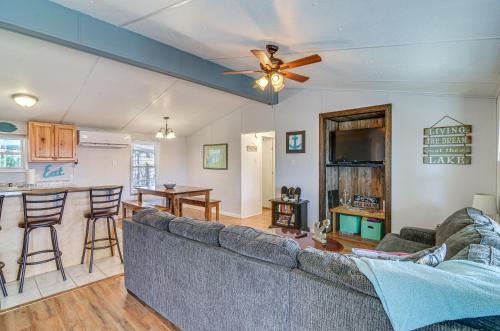 Monticello Home w/Deck & Fire Pit < 1 Mi to Water