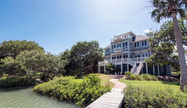 Moonrise Point: Amazing Ocean Views w/Private Dock;Minutes to Beach; Dogs Welcome