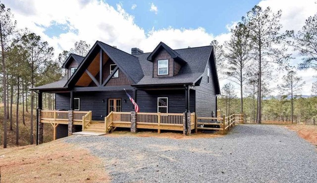 Mountain Peak Lodge - Game Room