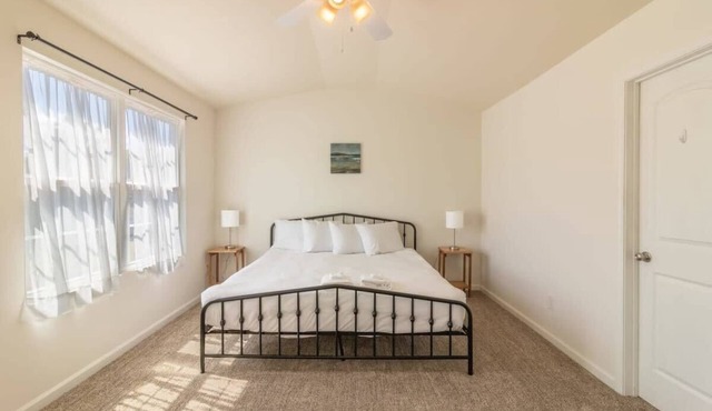 Neighboring Fort Benning: The Modern Guest House Sleeps 13!