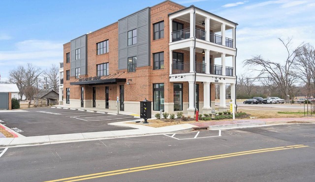 New! 1BR 1BA Apt in Downtown Historic Arlington Depot Square, Large Balcony